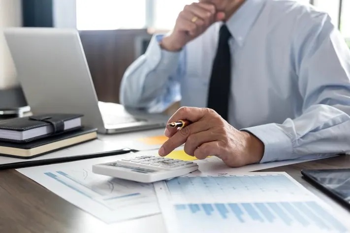 How to Calculate Business Net Worth
